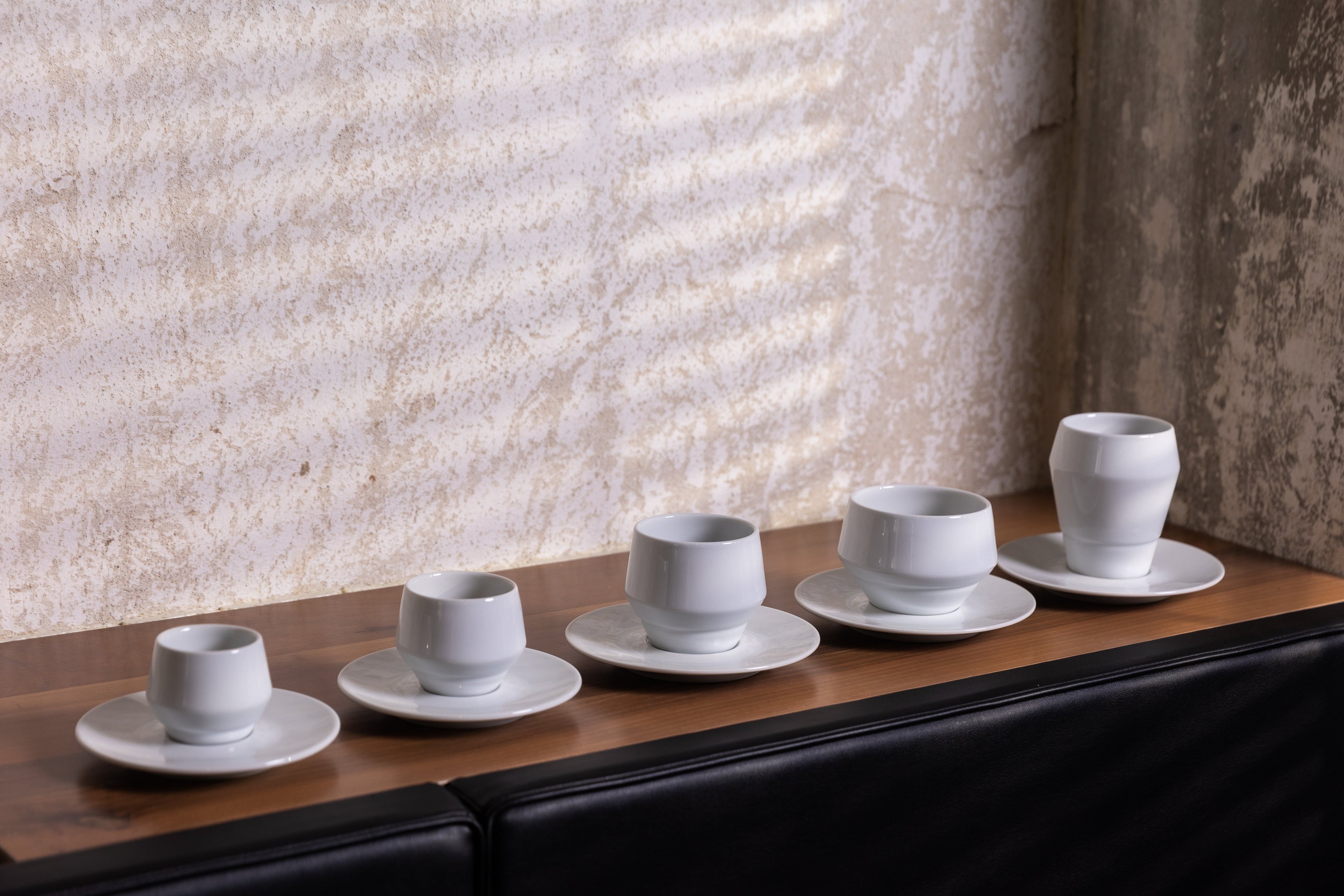 1 x Maniko milk cup with saucer
